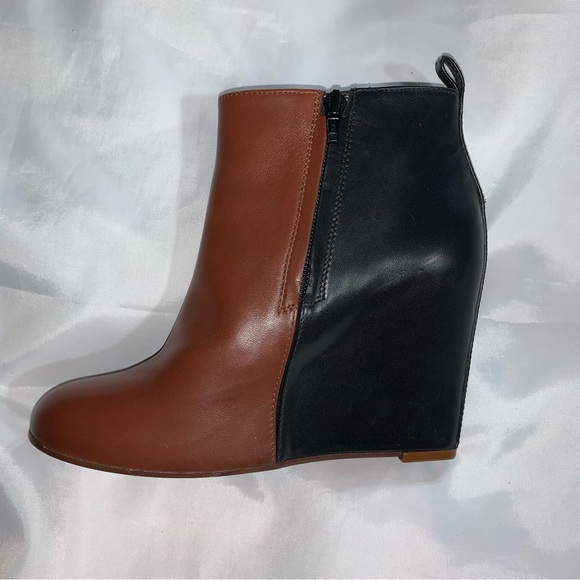 CELINE size 37.5 black/brown color block 2tone CALFSKIN platform wedge BOOTIES - Picture 2 of 16